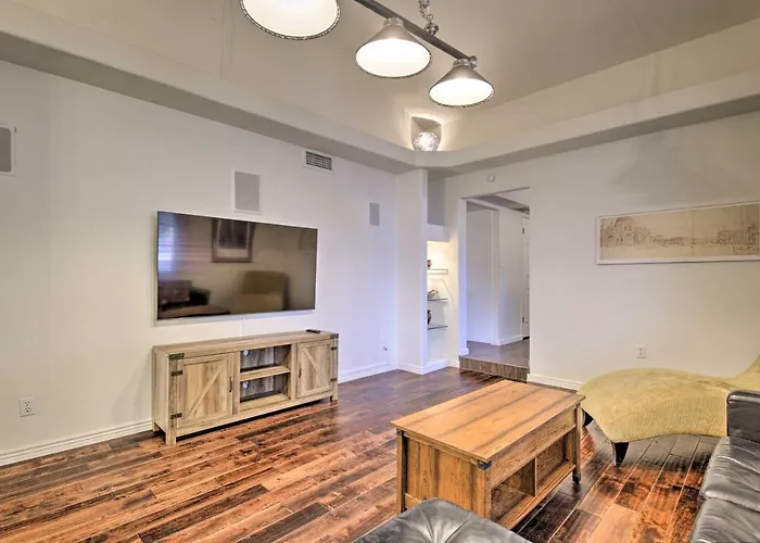 11 Mi To Phoenix: Group Escape W/ Patio & Bar! Ferienhaus Tempe